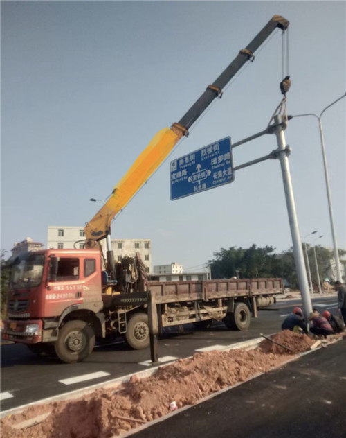 北塔区设备吊装租赁吊车要用多大吊车